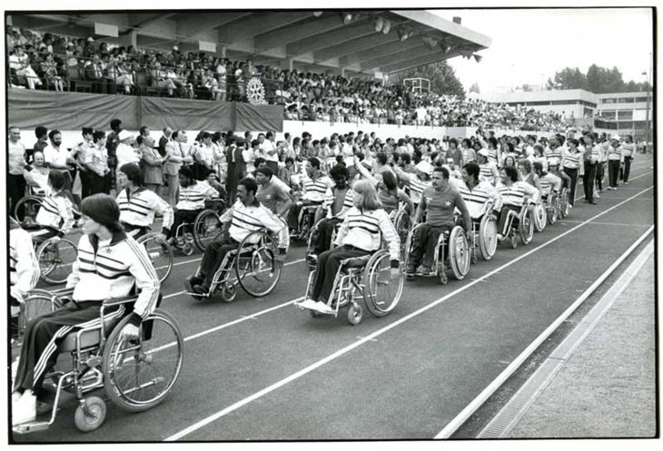 premiers athlètes en fauteuil roulant